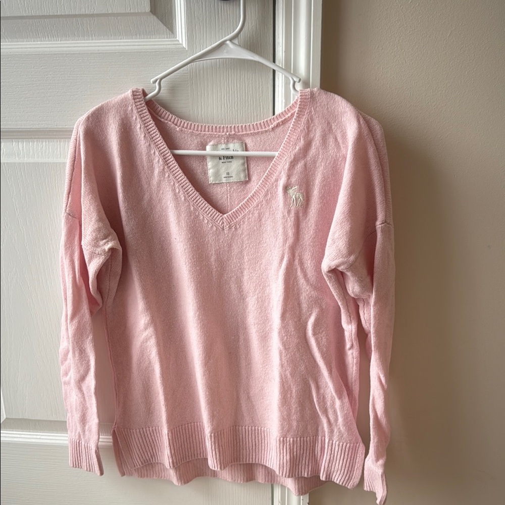 Abercrombie & Fitch Light Pink V-Neck Sweater